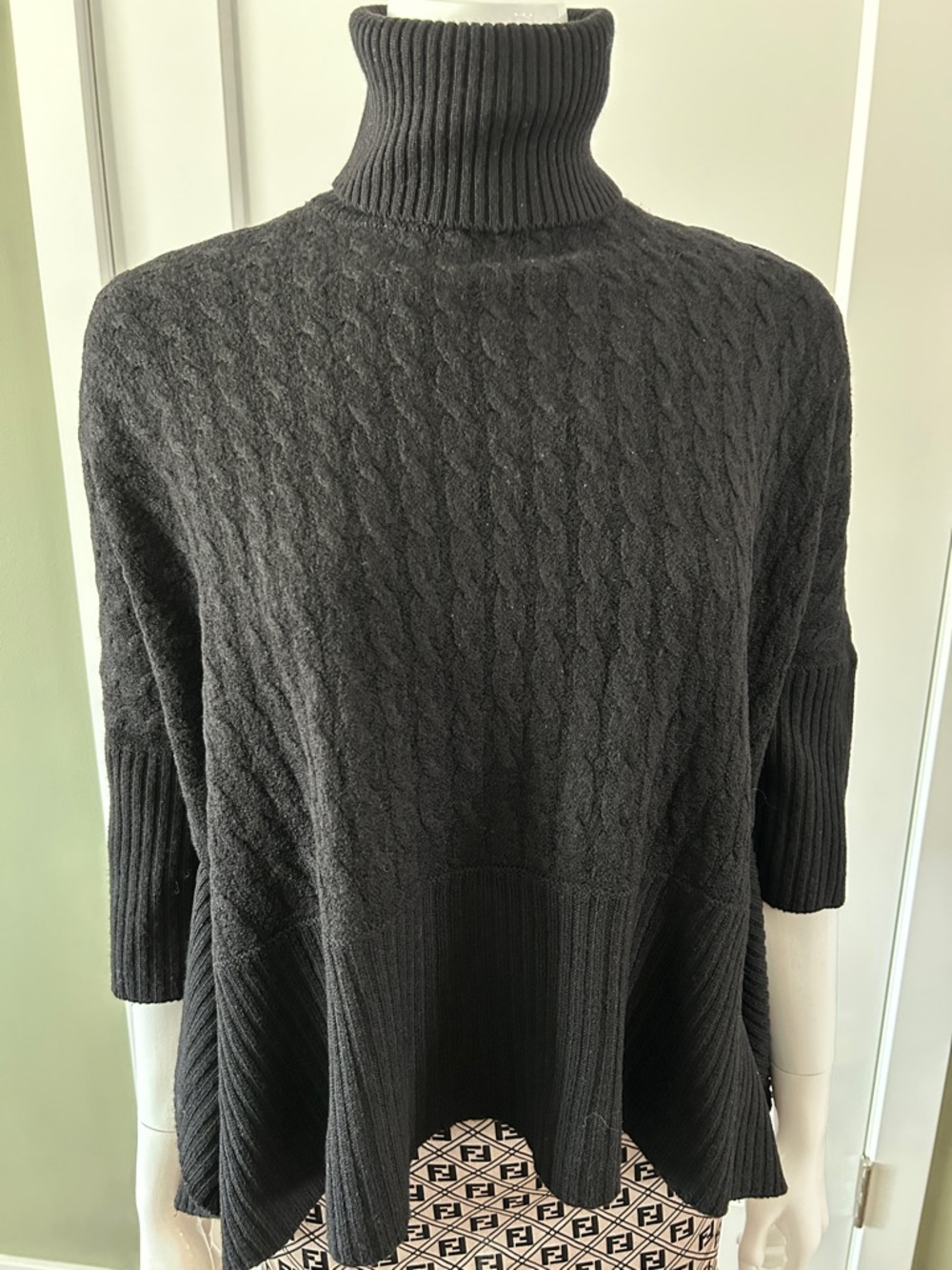 MaxMara Virgin Wool Poncho Sweater S/M Black Turtleneck - Picture 4 of 15